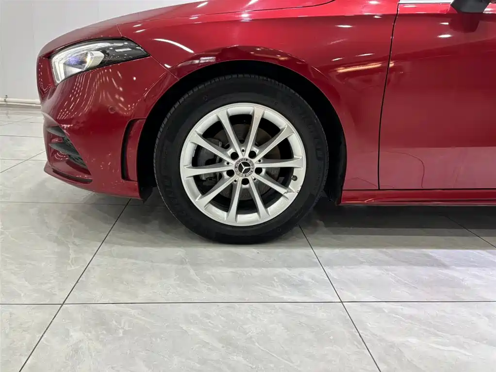 Mercedes-Benz A-Class 2020 A 200 L Sport Sedan фото 16