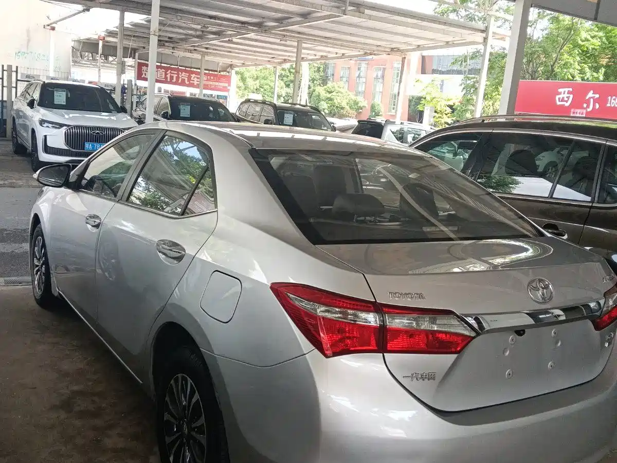 Toyota Corolla 2018 1.2T S-CVT GL Smart Edition фото 8