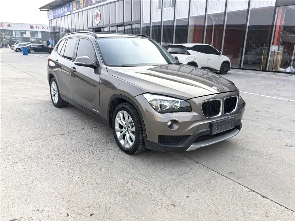 BMW X1 2013 sDrive18i Fashion фото 3