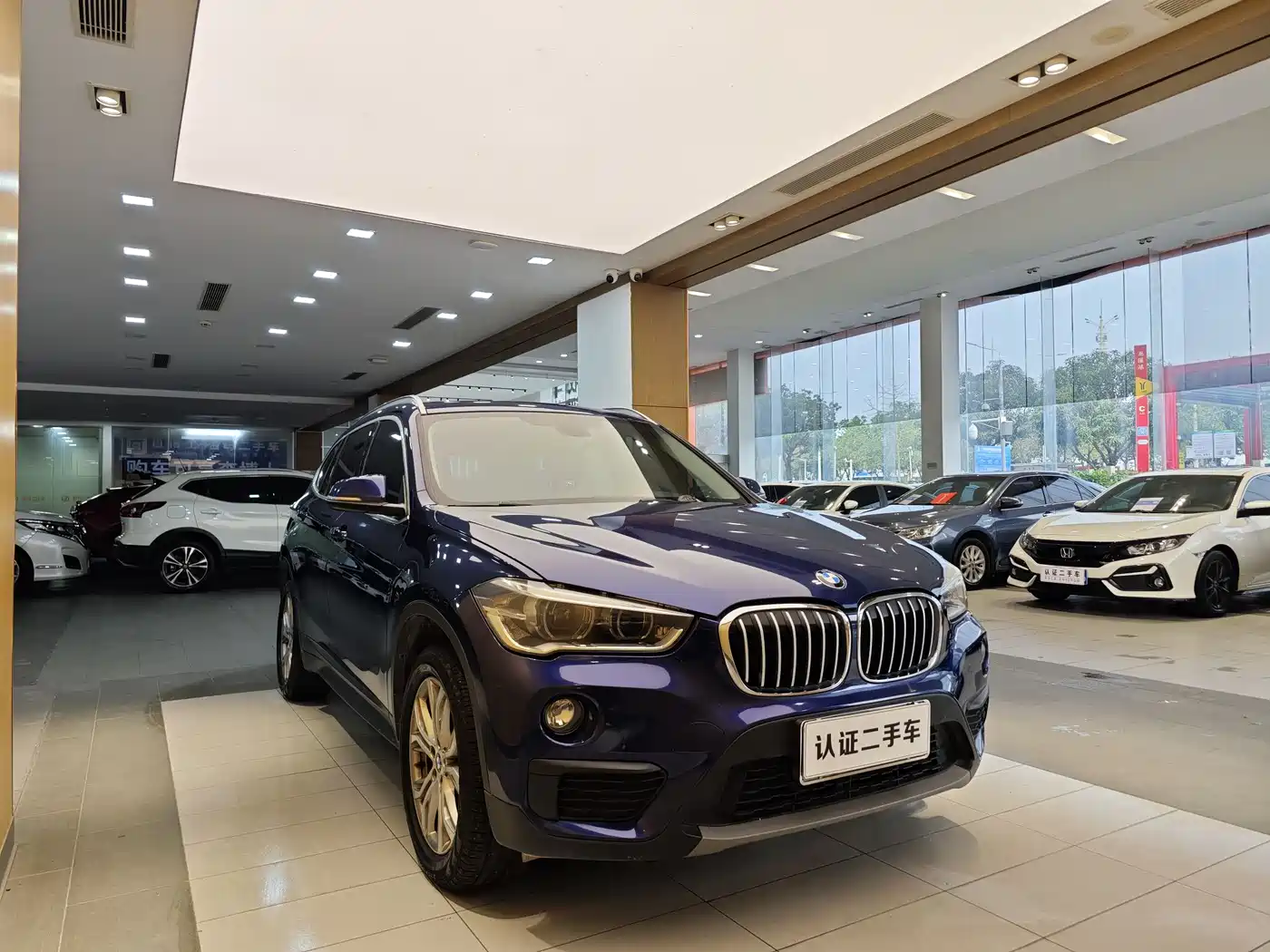 BMW X1 2019 sDrive20Li Leading Model фото 4