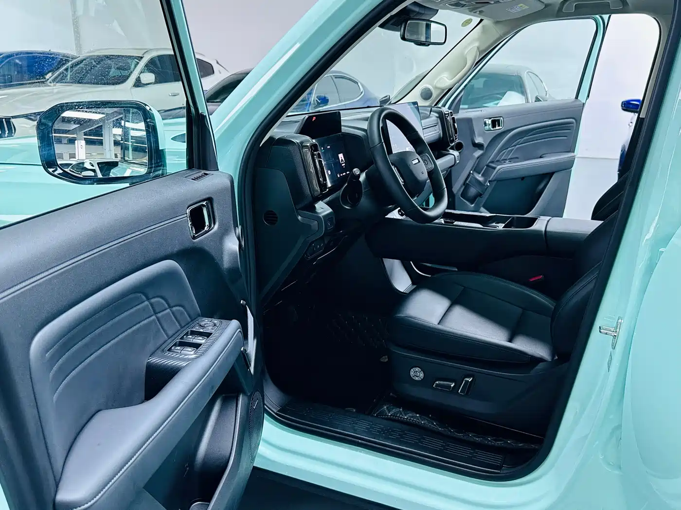 Photo 4 - Haval Meng Long NEV