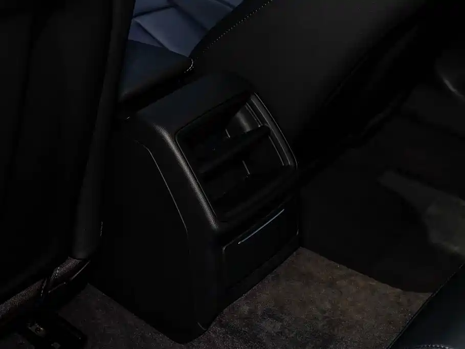 Audi A4L 2023 40 TFSI Fashion Elegance фото 10