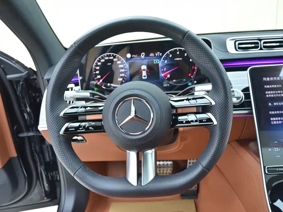 Фото 9 - Mercedes-Benz S-Class