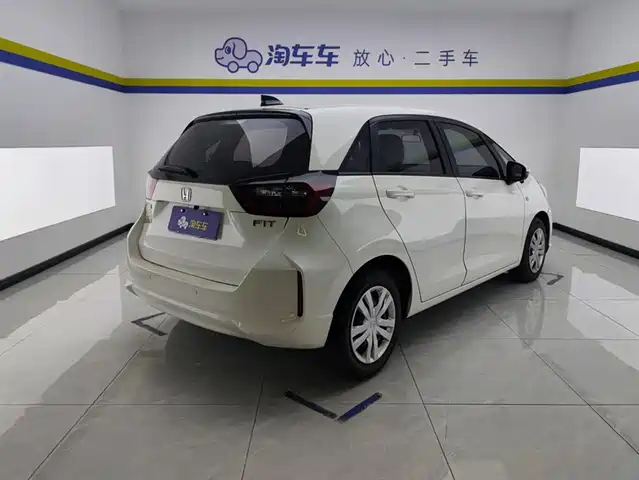 Honda Fit 2021 1.5L CVT Trend Edition — фото 3