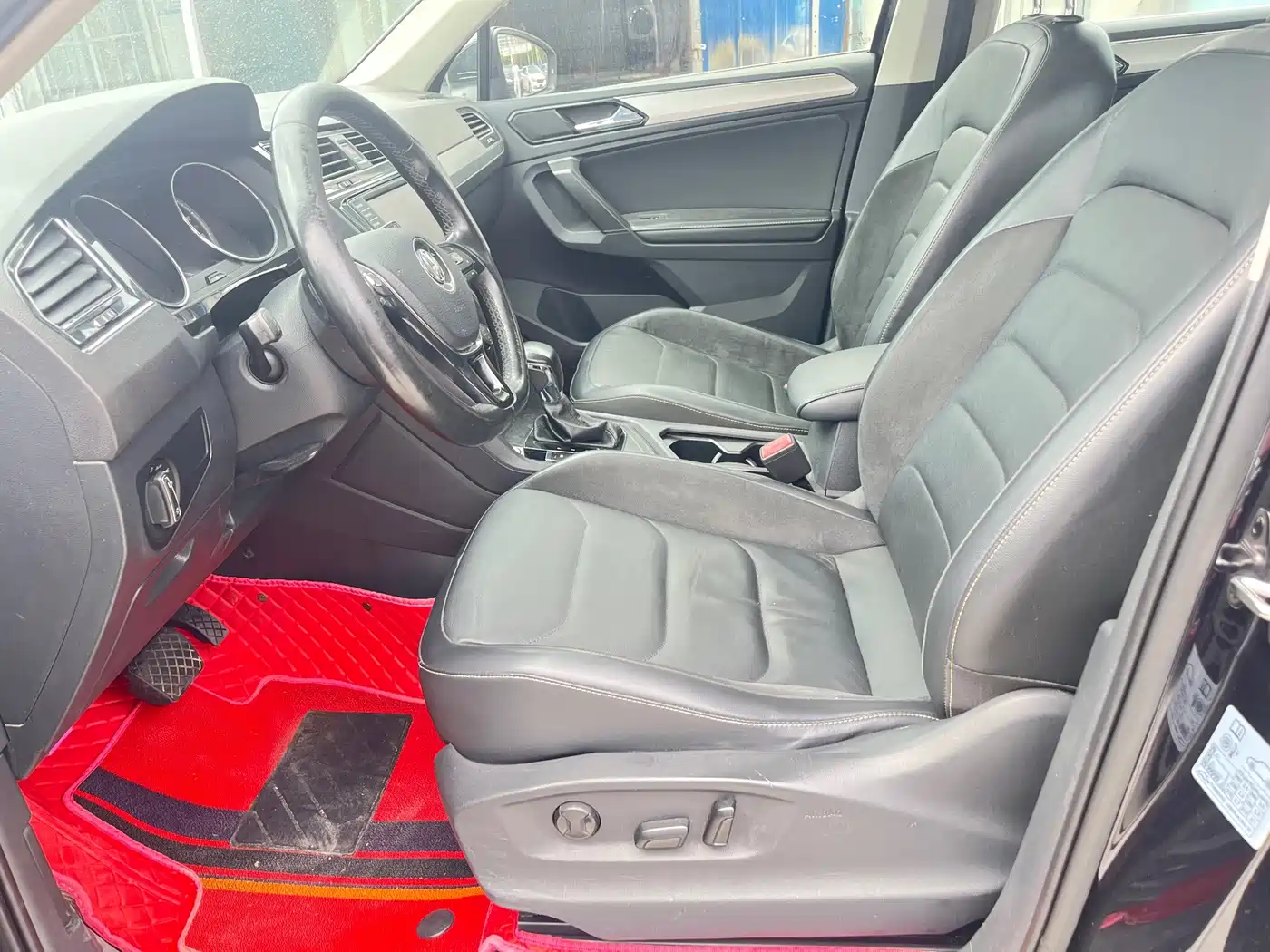 Фото 4 - Volkswagen Tiguan L