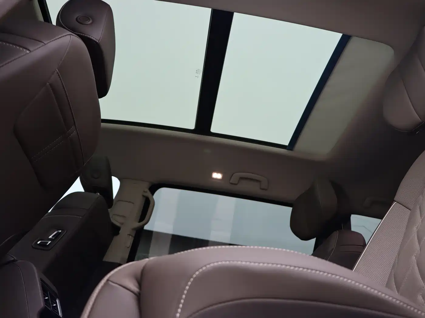 Volkswagen Viloran 2023 Facelift 380TSI Premium Edition фото 19