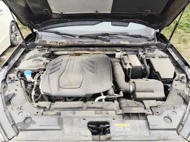 Hongqi H5 2022 Classic Facelift 1.8T Automatic Smart Connect Flag Rhythm Edition — фото 3