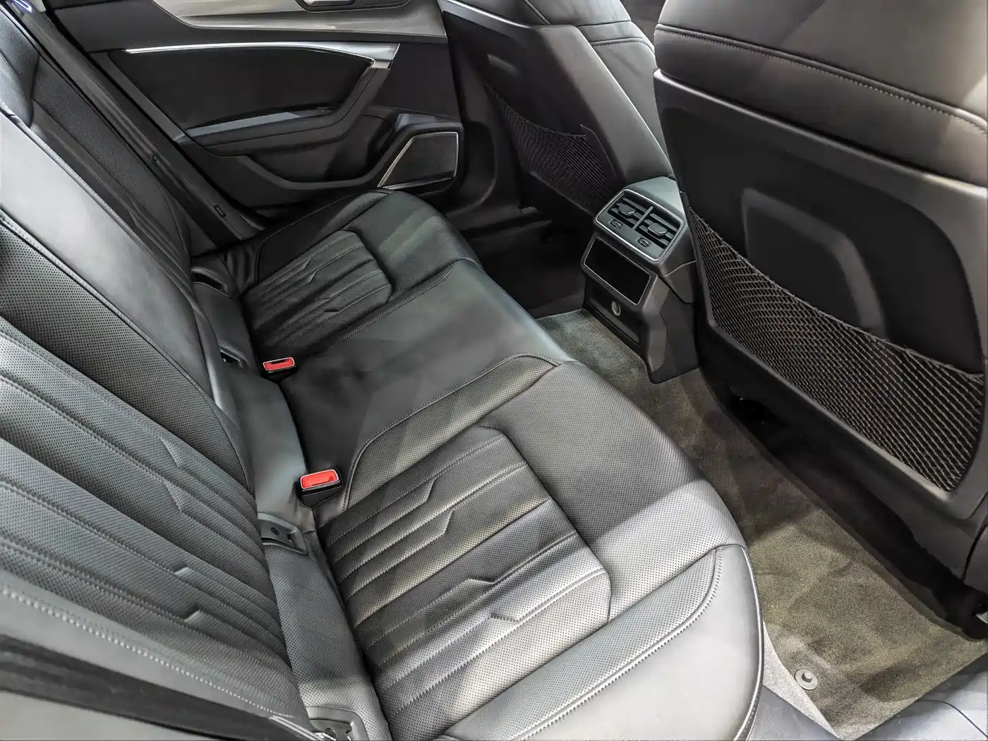 Фото 15 - Audi A7
