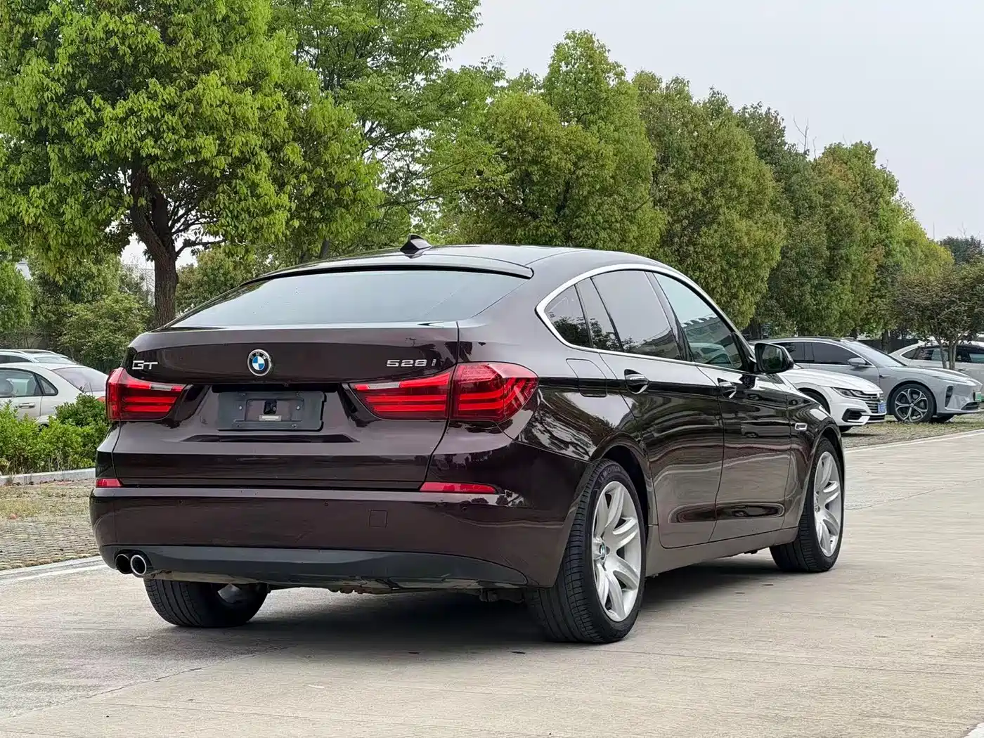 BMW 5 Series GT 2015 528i Luxury фото 2