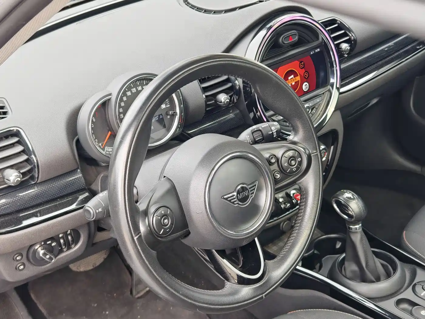 MINI CLUBMAN 2019 1.5T ONE Aesthetics Edition фото 6