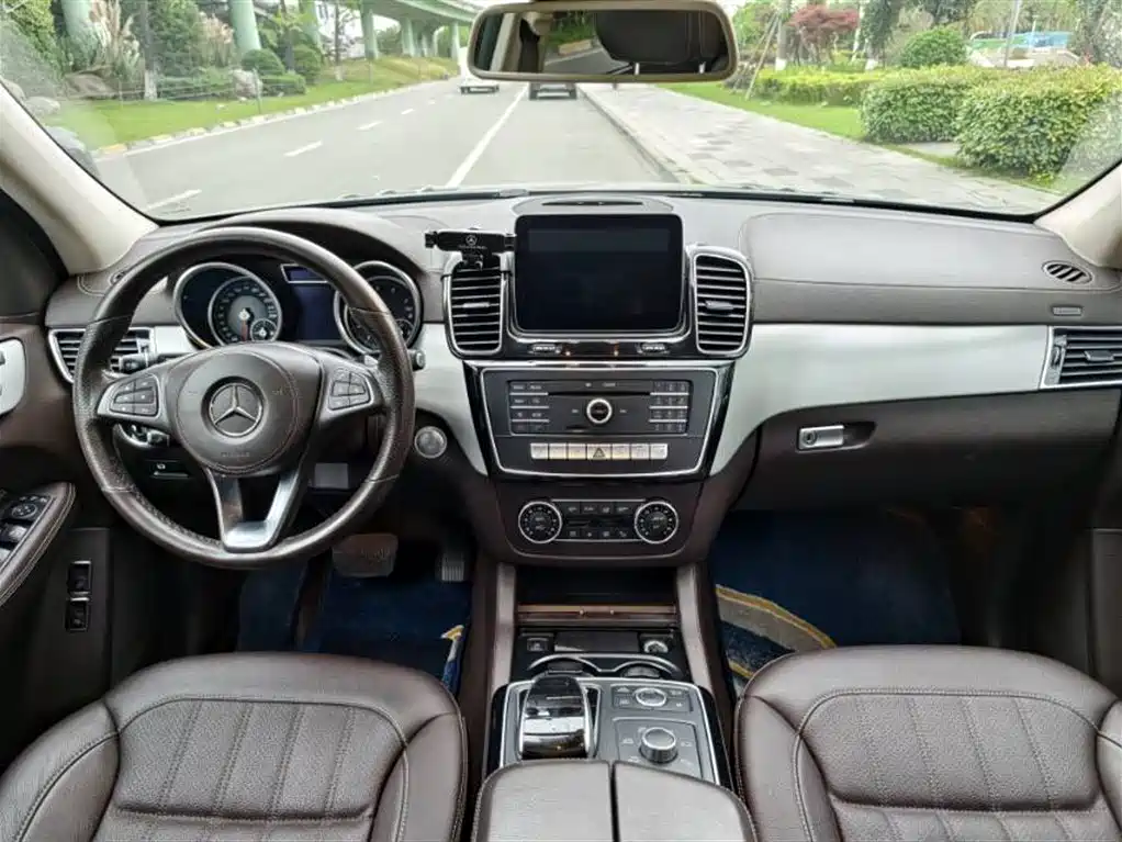 Mercedes-Benz GLS 2016 GLS 400 4MATIC Dynamic фото 9