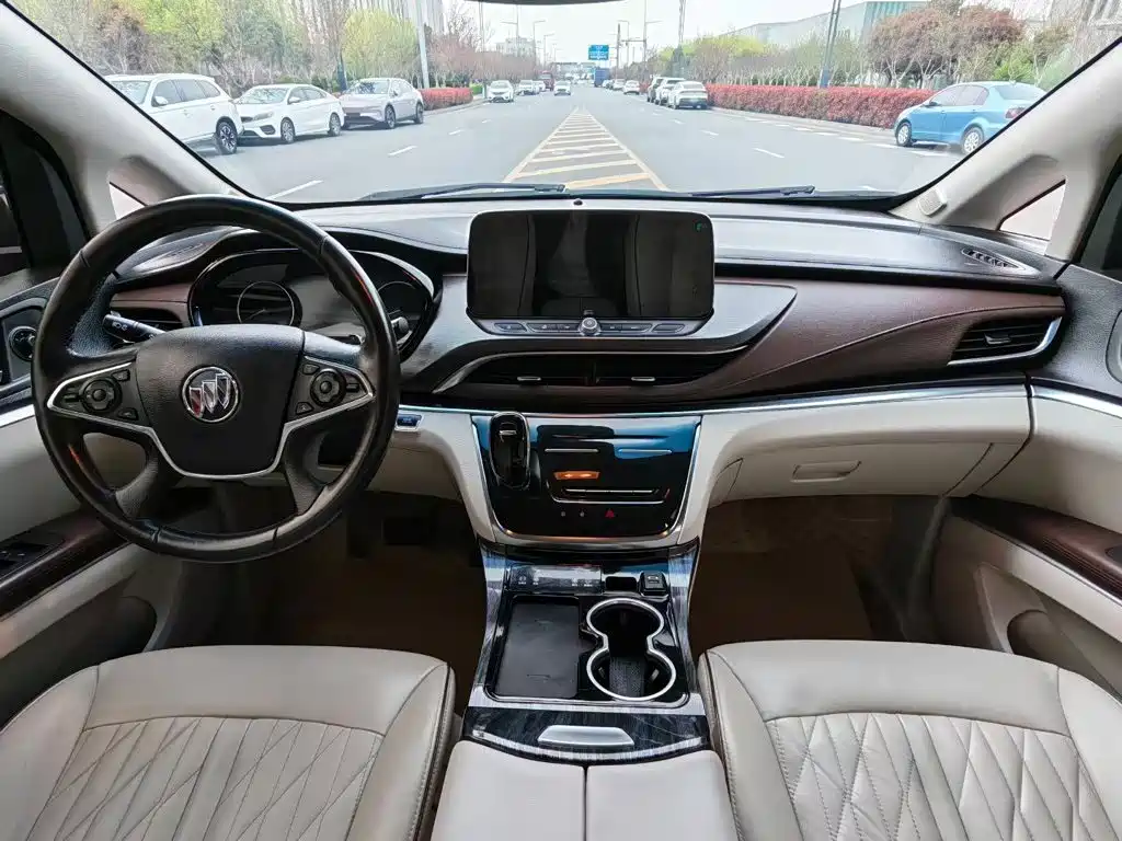 BUICK GL8