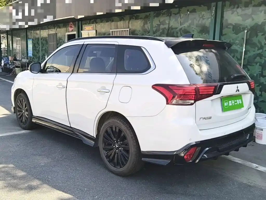 Mitsubishi Outlander 2022 2021 2.4L 4WD Yaodong Edition 5-seater