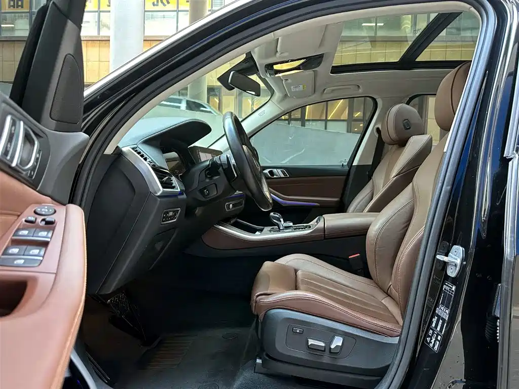 BMW X5 (Import) 2020 xDrive30i M Sport Package фото 9