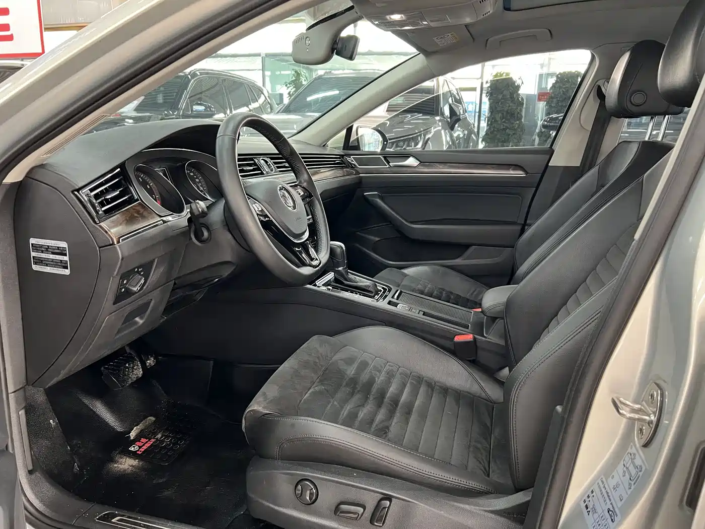 Volkswagen Magotan 2017 380TSI DSG Luxury фото 4