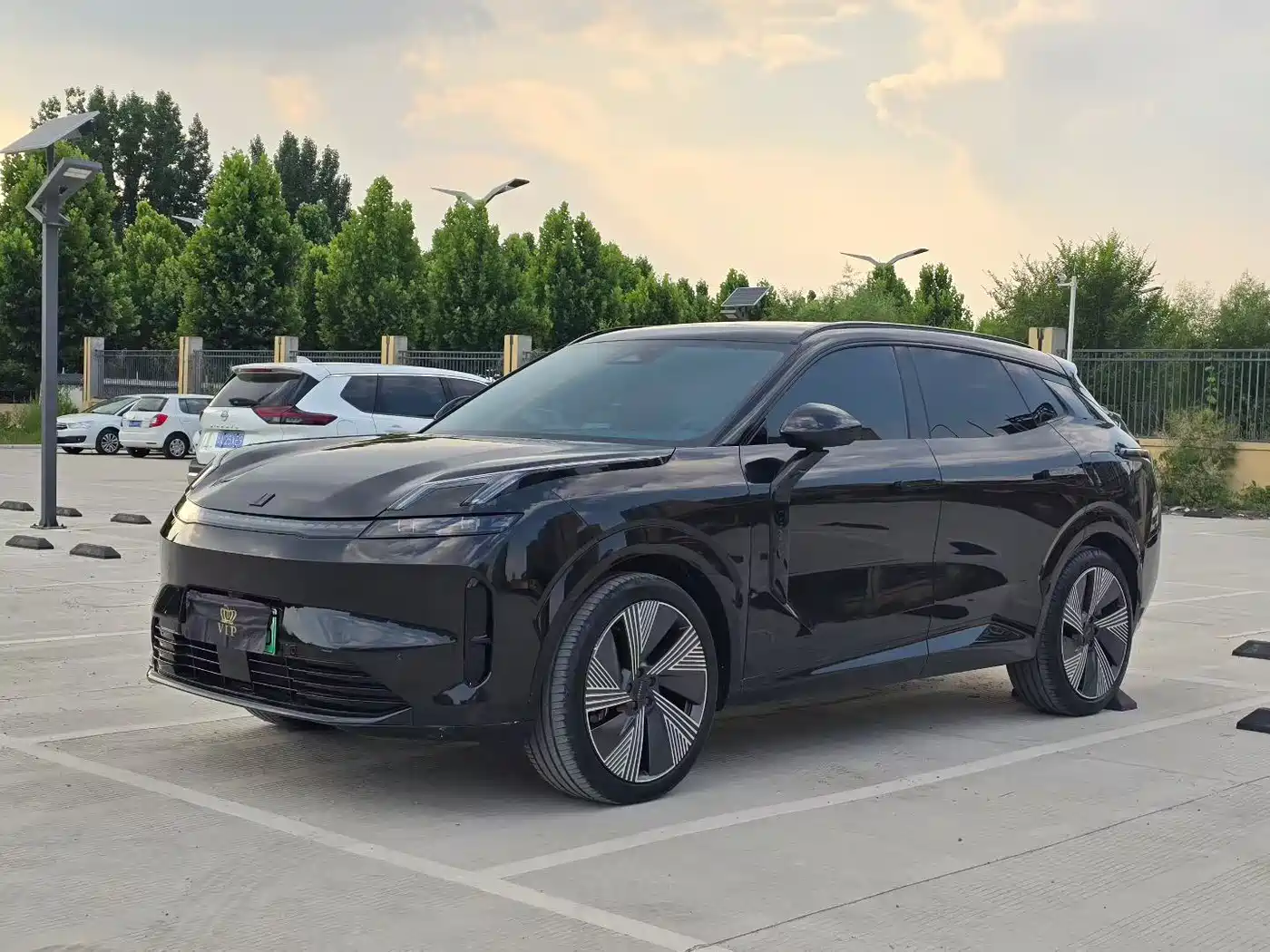 Lynk & Co 08 EM-P 2025 Model 245km Ultra Long Range Pro