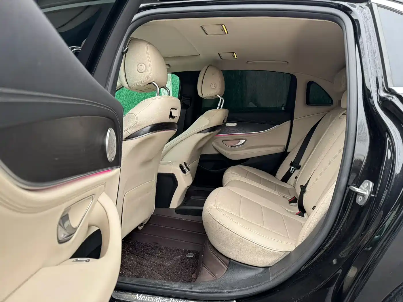 Mercedes-Benz E-Class 2017 E 300 L Luxury фото 6