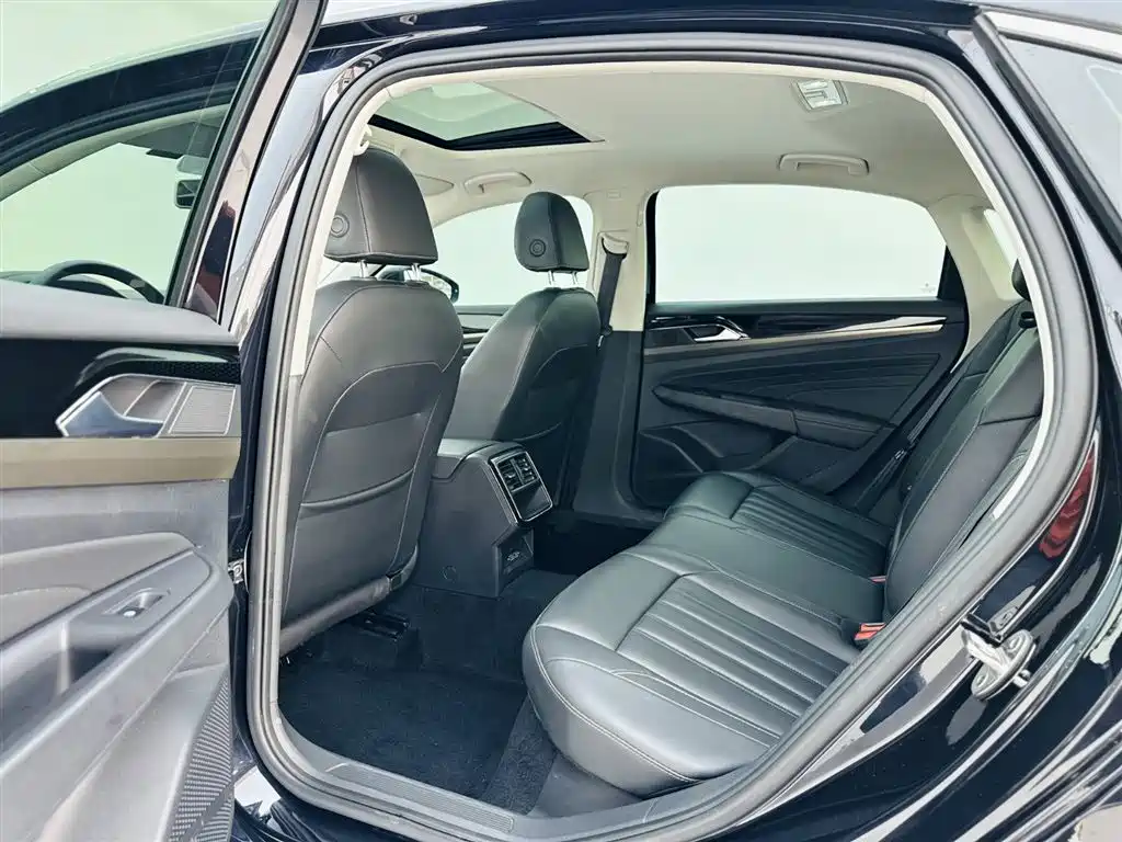Volkswagen Passat 2019 Model 280TSI Business Edition China VI фото 14