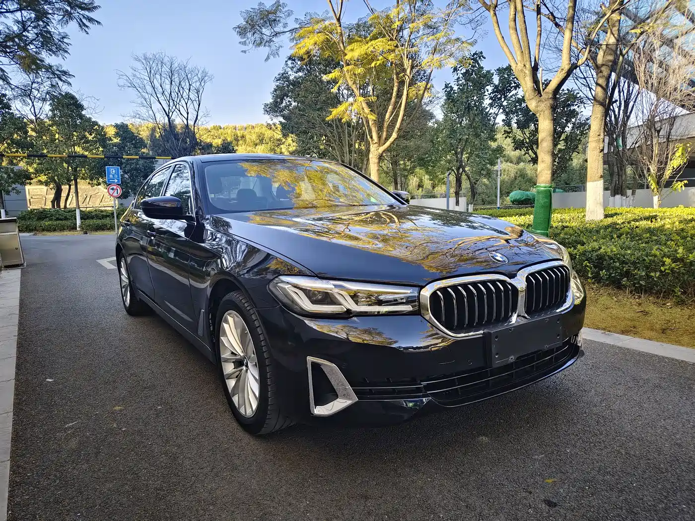 BMW 5 Series 2021 525Li Luxury Package фото 3