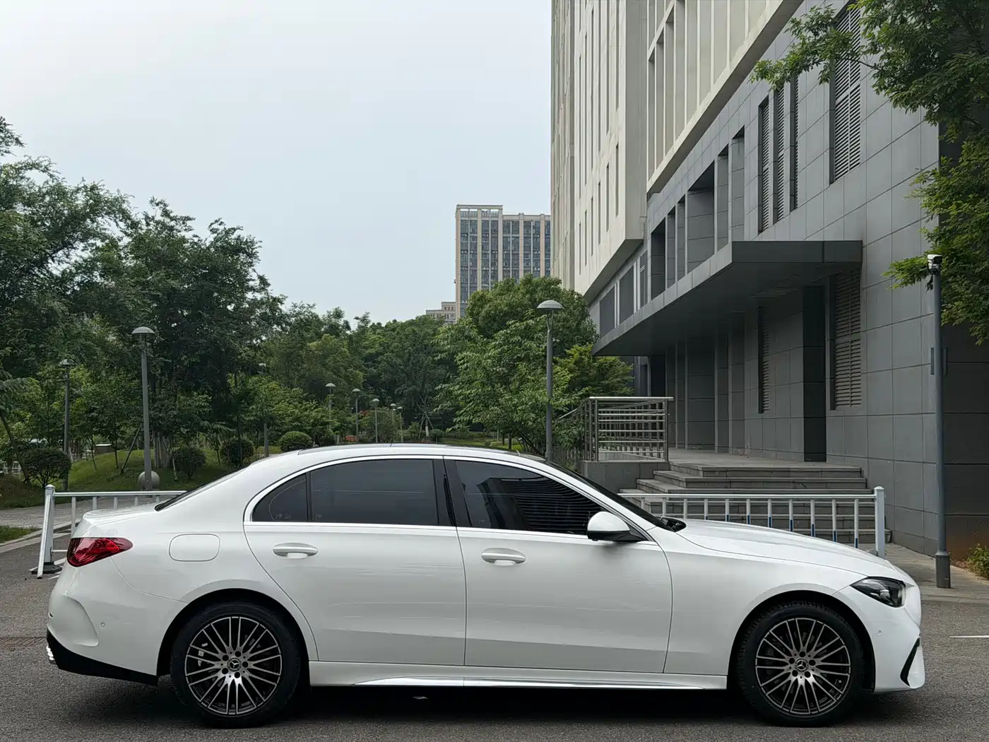 Mercedes-Benz C-Class 2023 C 260 L Sport фото 10