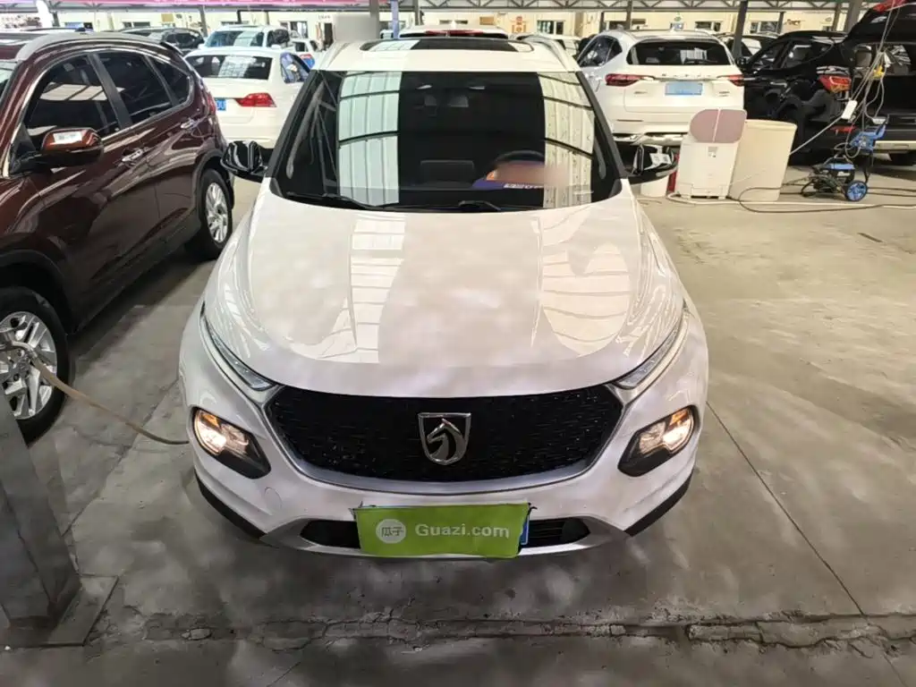Baojun 510 2019 2019 1.5L CVT Superior Edition China VI