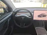Photo 11 - Tesla Model Y
