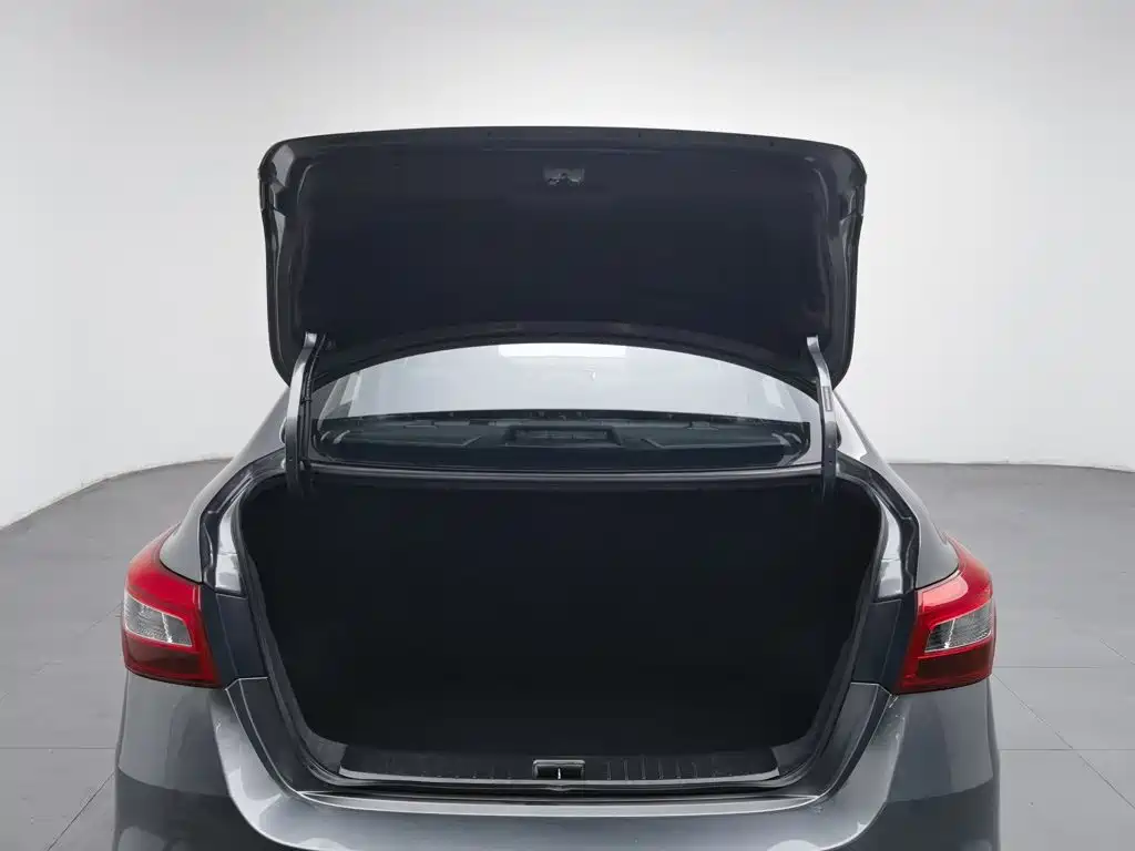 Фото 16 - Nissan Sylphy