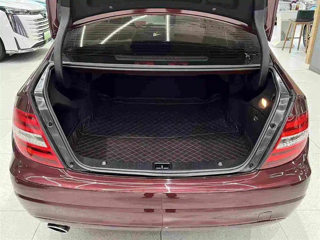 Фото 8 - Mercedes-Benz C-Class