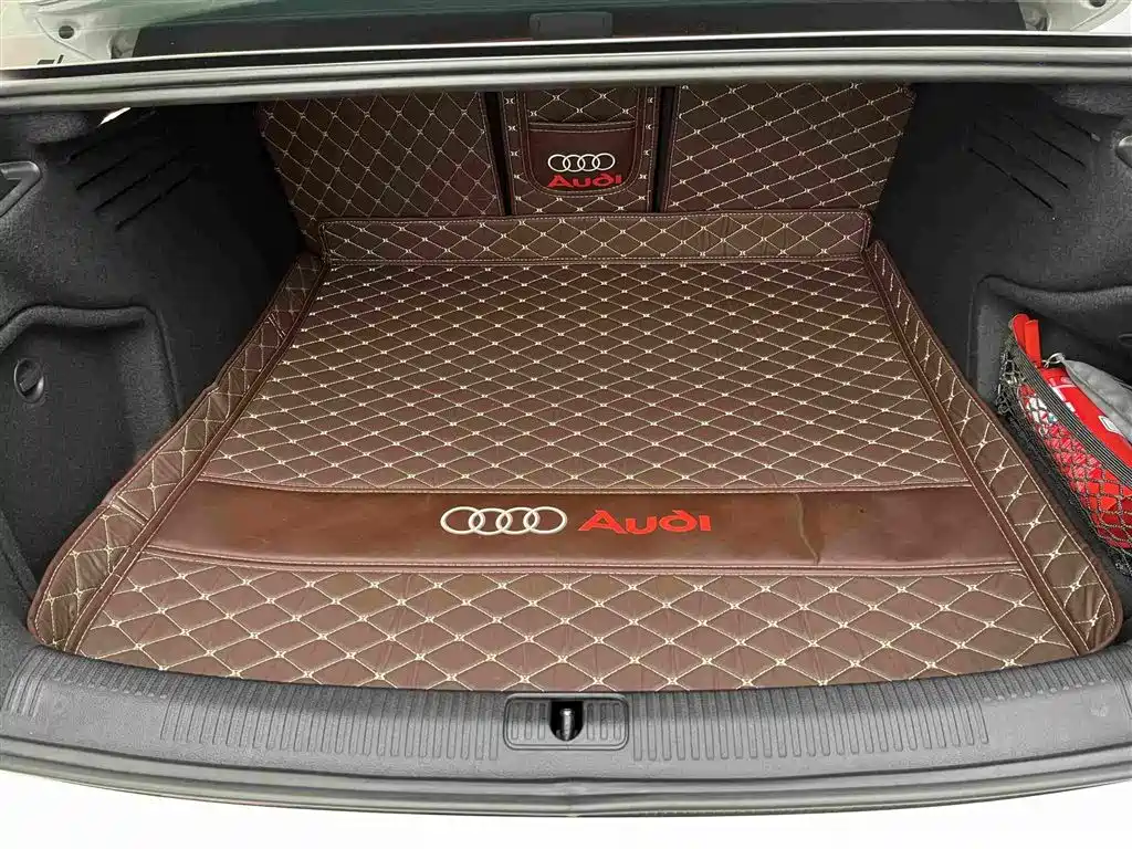 Photo 8 - Audi A4L