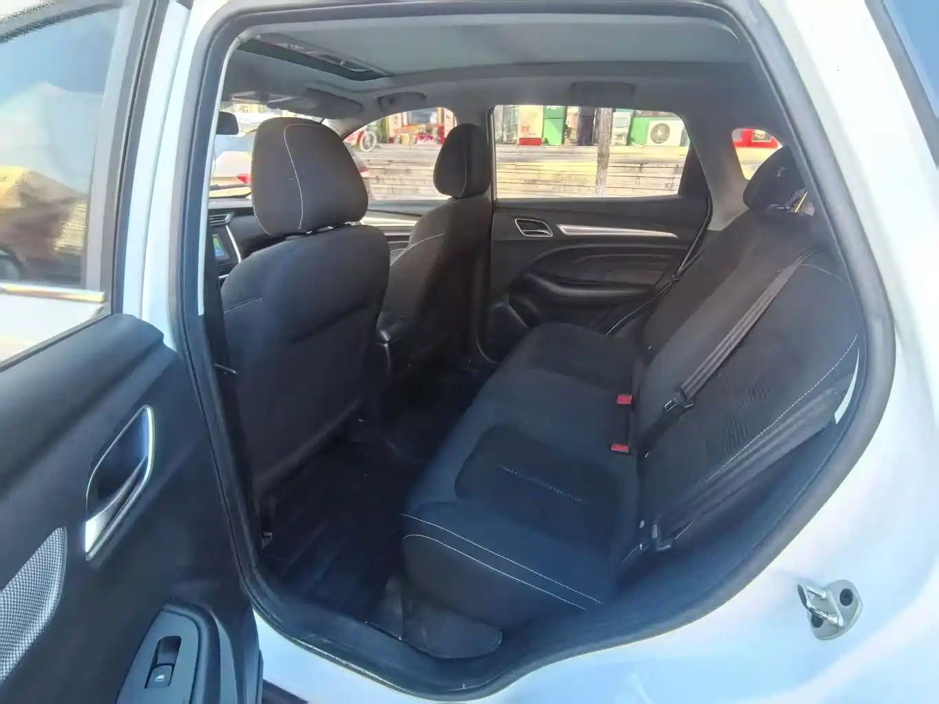 Roewe RX3 2020 2020 1.6L Manual 4G Ultra Comfort Flagship