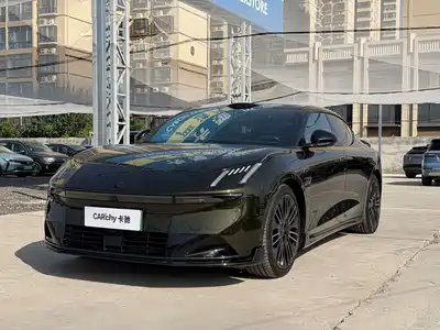 Lynk & Co 10