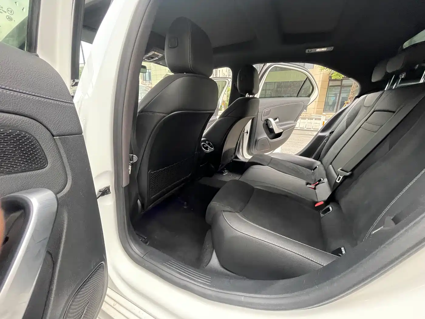 Mercedes-Benz A-Class 2020 Facelift A 200 L Sport Sedan Dynamic фото 8