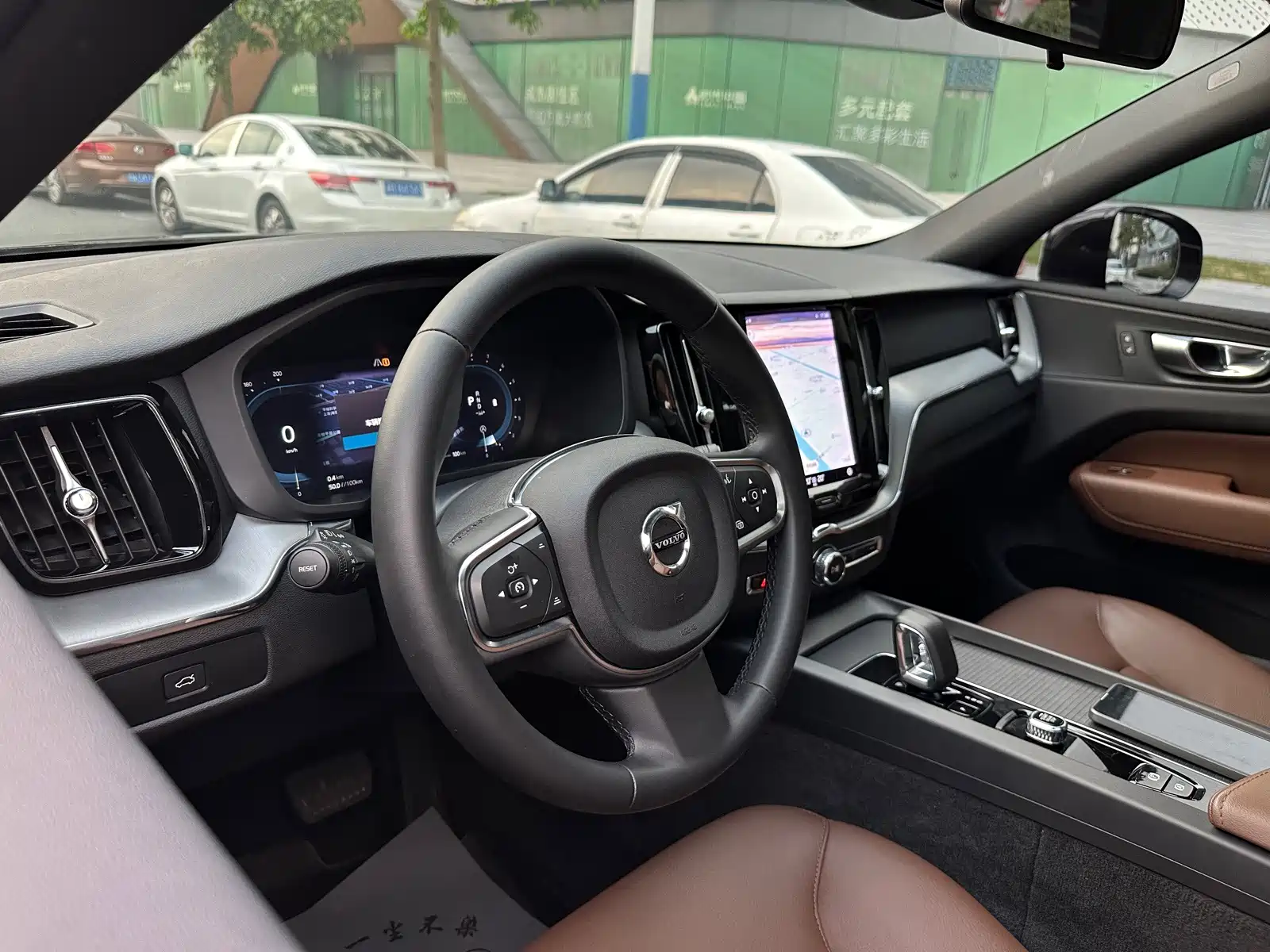 Фото 11 - Volvo XC60