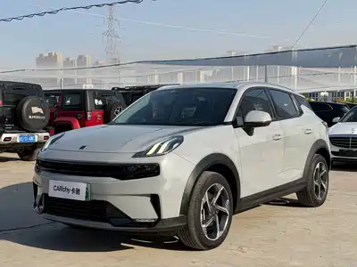 Lynk & Co 06 EM-P