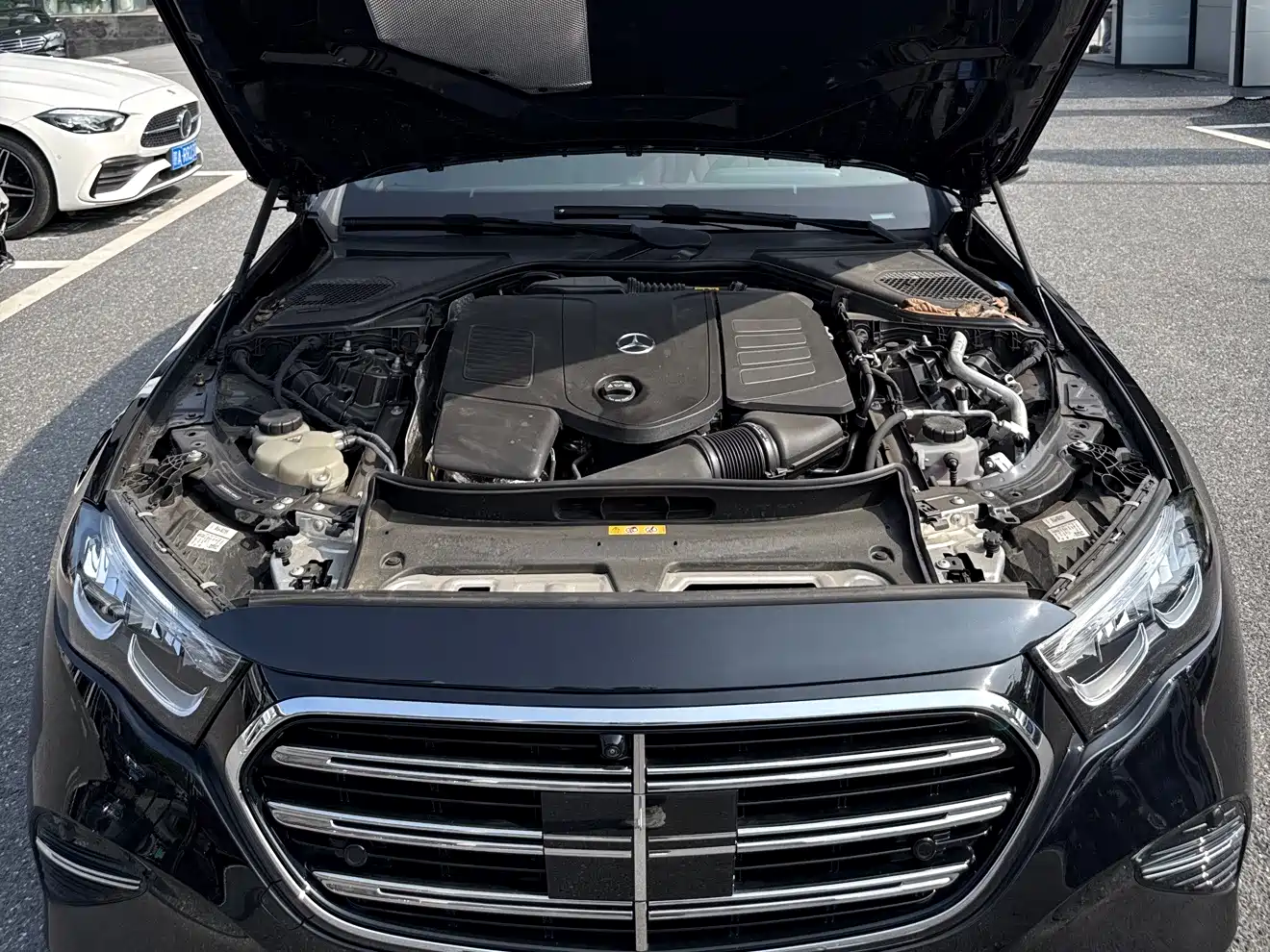 Mercedes-Benz E-Class 2025 E 300 L Luxury фото 12
