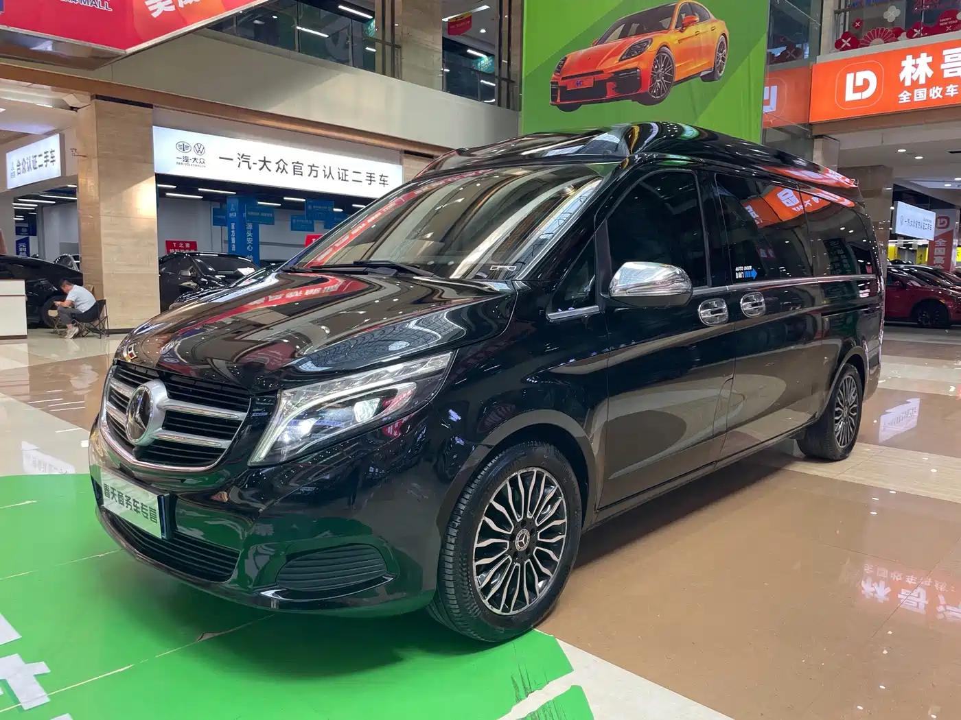 Mercedes-Benz V-Class 2018 2018 V 260 L Premium Long Version China V