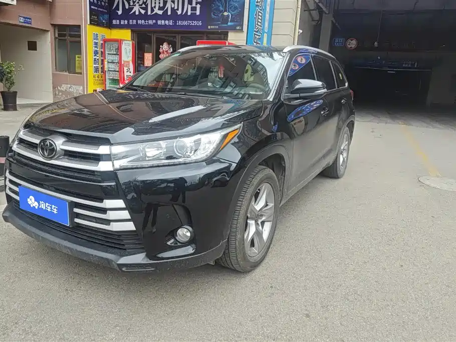 TOYOTA HIGHLANDER