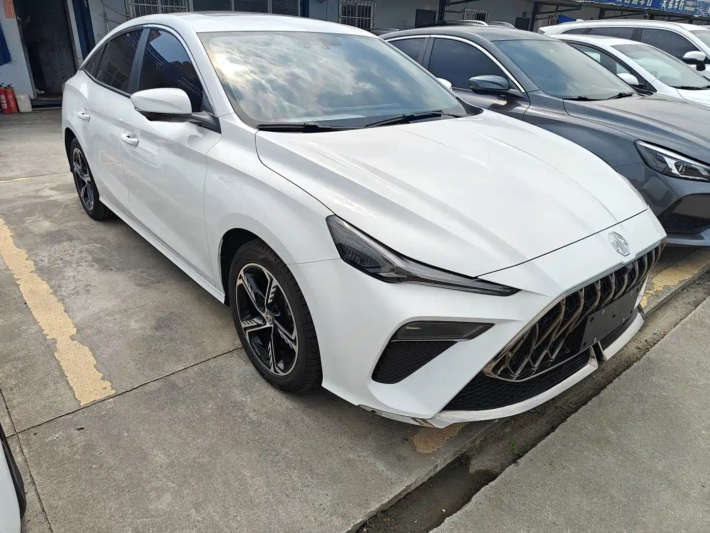 MG MG5 Scorpio 2023 2022 1.5T Luxury Edition