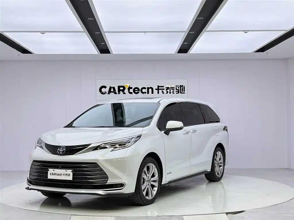 Toyota Sienna 2023 2.5L Hybrid Premium Edition