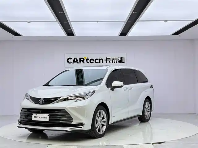 Toyota Sienna 2023 2.5L Hybrid Premium Edition