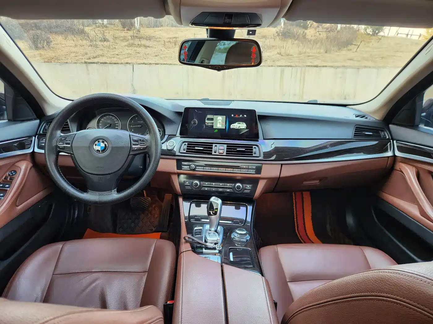BMW 5 Series 2014 525Li Leading фото 12