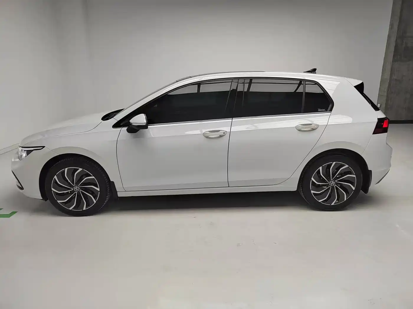 Volkswagen Golf 2023 280TSI DSG Pro фото 9