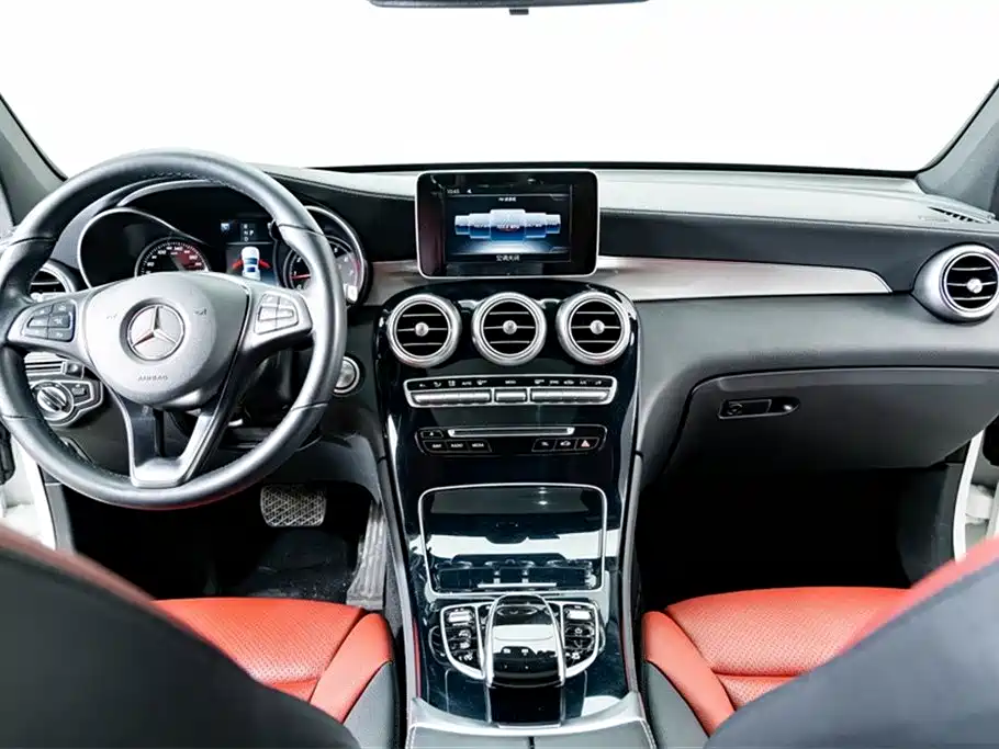 Mercedes-Benz GLC Coupe 2019 GLC 200 4MATIC Coupe SUV фото 12
