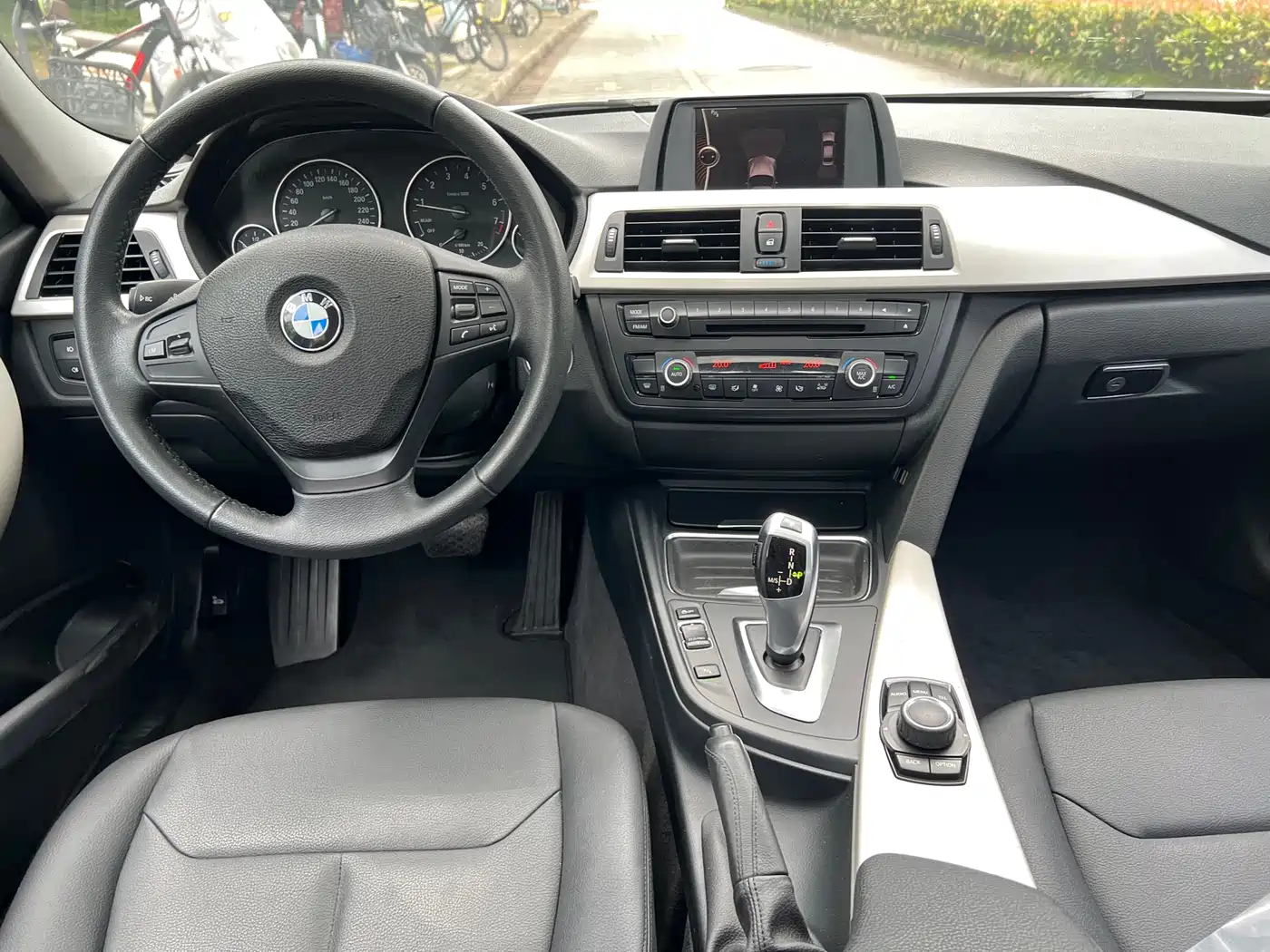 BMW 3 Series 2014 320Li Fashion фото 11