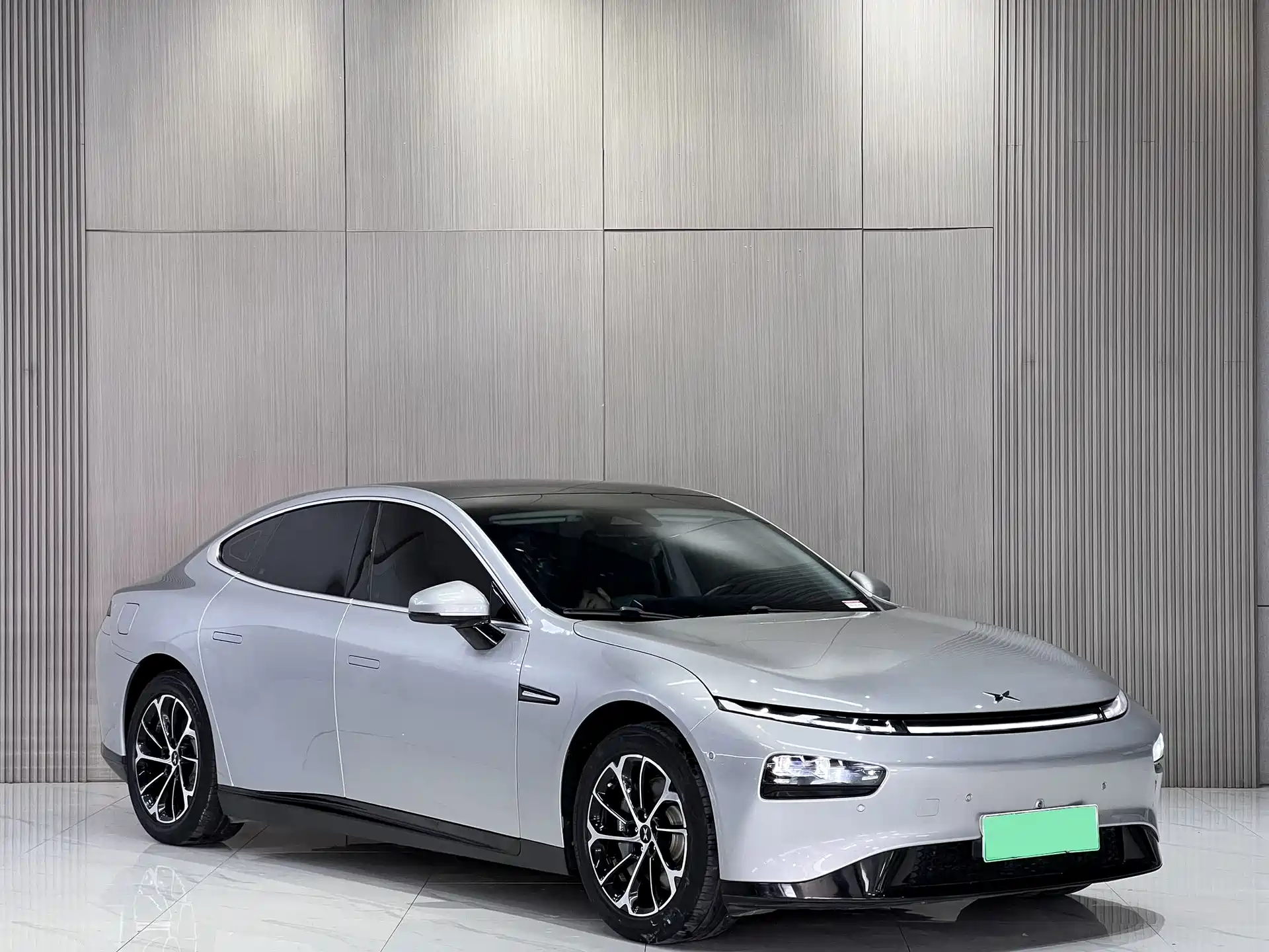 Фото 3 - XPeng P7