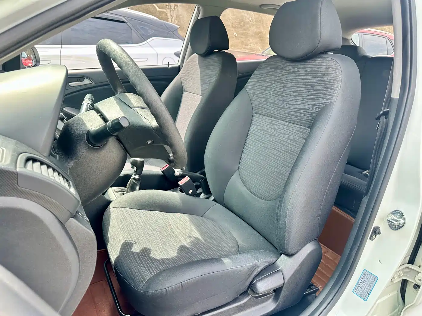 Hyundai Reina 2014 2014 1.4L Manual GLX