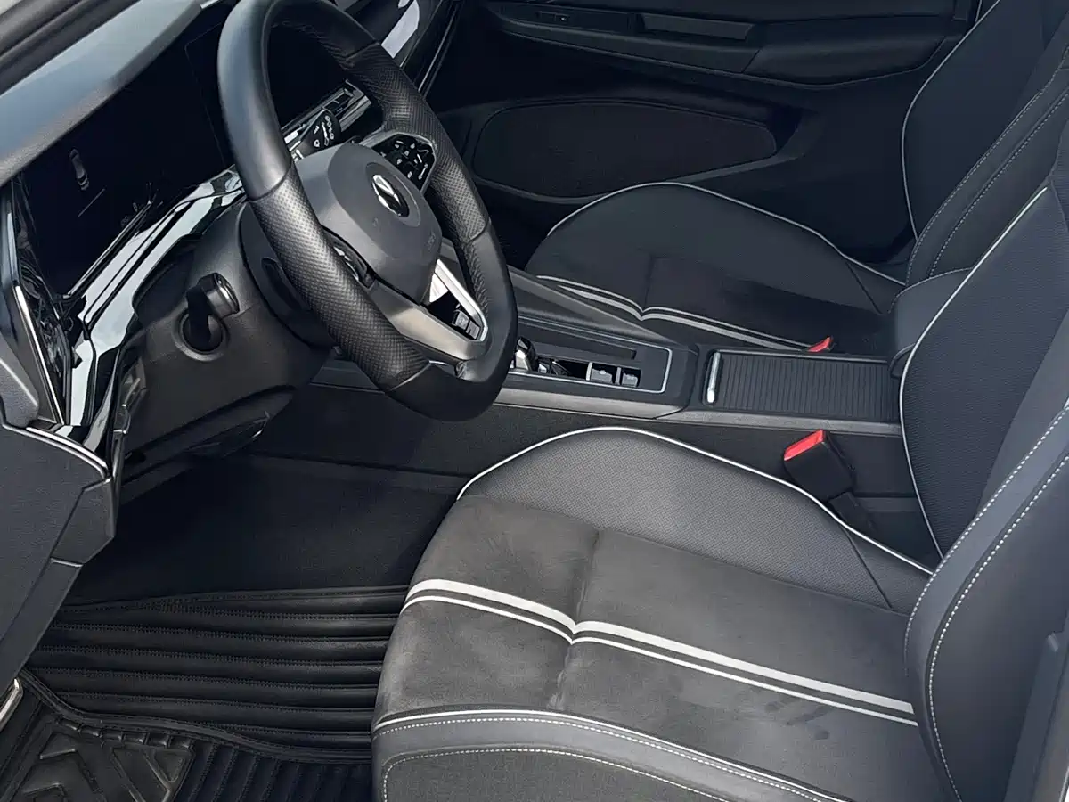 Volkswagen Golf 2021 280TSI DSG R-Line фото 5