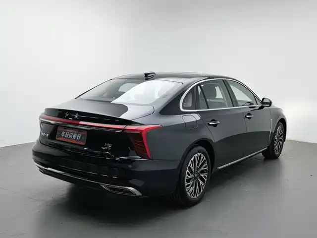 Hongqi H5 2024 2.0T Automatic Smart Connect Flag Smooth Edition — фото 2