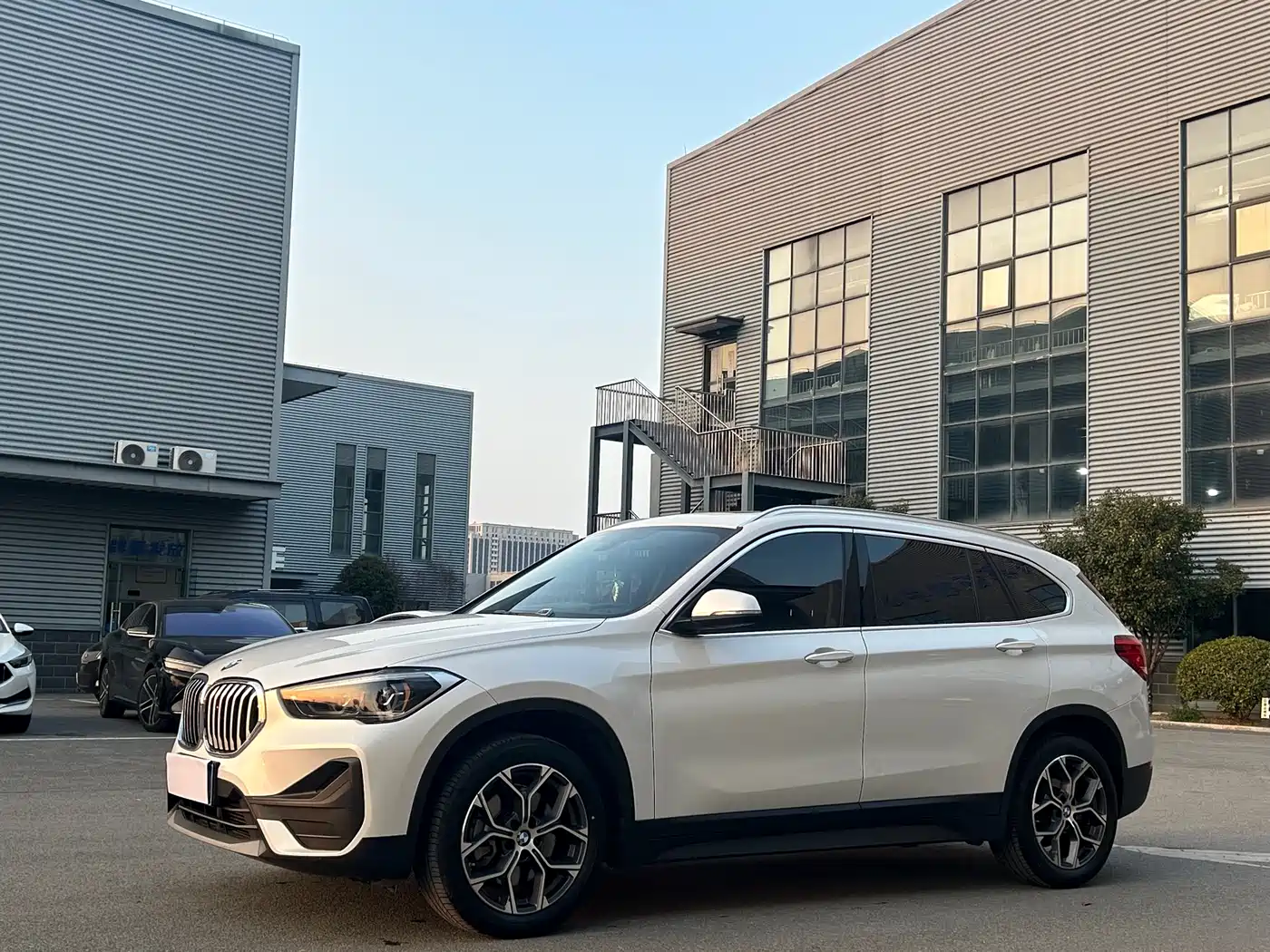 BMW X1 2021 sDrive25Li Leading