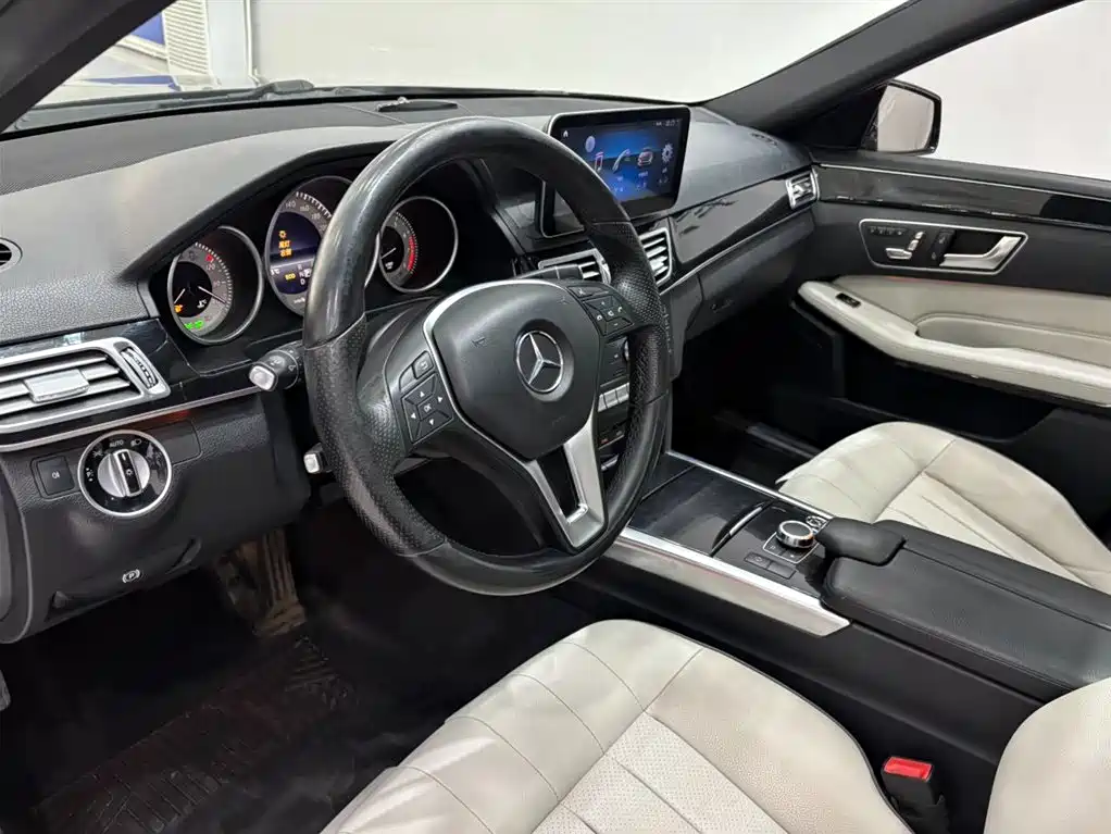 Mercedes-Benz E-Class 2015 E 200 L Sport фото 11